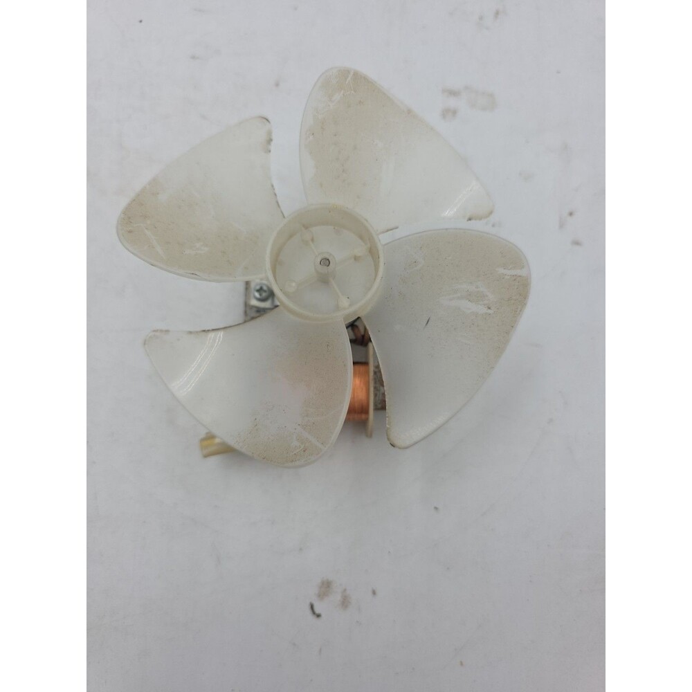 Emerson Mw8999RD Microwave Cooling Fan